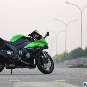 Kawasaki Ninja ZXR Review