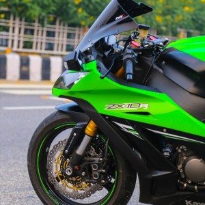 Kawasaki Ninja ZXR Review