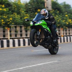 Kawasaki Ninja ZXR Review