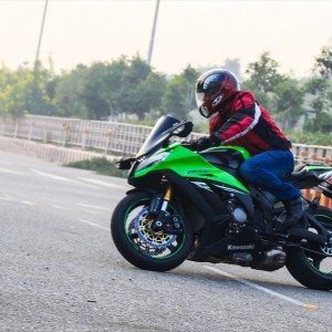 Kawasaki Ninja ZXR Review