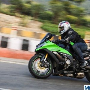 Kawasaki Ninja ZXR Review