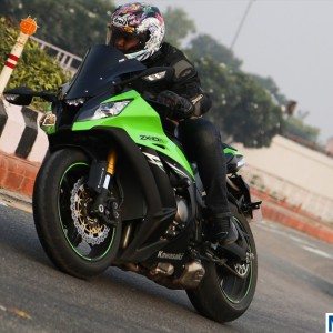 Kawasaki Ninja ZXR Review