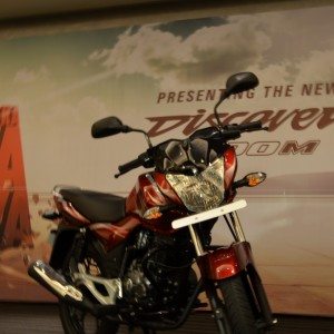 Bajaj Disover M Review pics specs