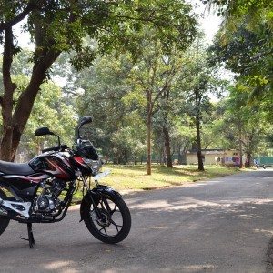 Bajaj Disover M Review pics specs