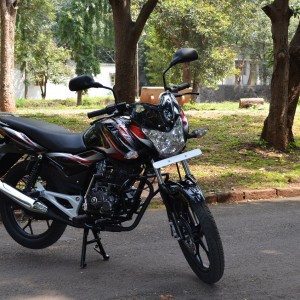 Bajaj Disover M Review pics specs