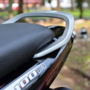 Bajaj Disover M Review pics specs