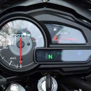 Bajaj Disover M Review pics specs