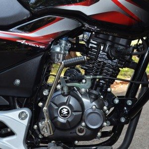 Bajaj Disover M Review pics specs