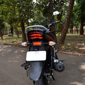 Bajaj Disover M Review pics specs