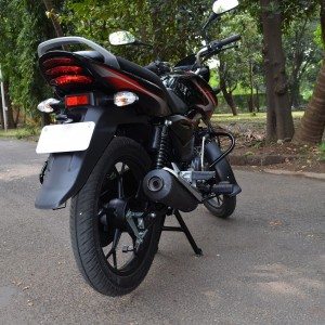 Bajaj Disover M Review pics specs