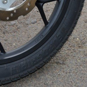 Bajaj Disover M Review pics specs