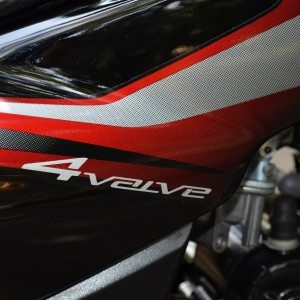 Bajaj Disover M Review pics specs