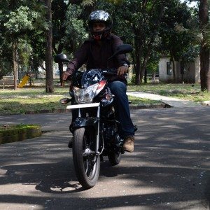 Bajaj Disover M Review pics specs