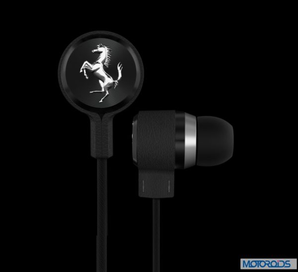 Ferrari T 150 earphones (1)