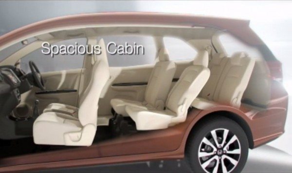 Honda-Mobilio-interiors-pics