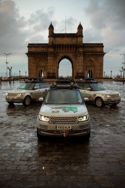 Range Rover Hybrid Gateway of India Mumbai