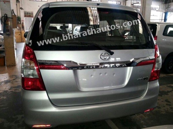 Toyota-Innova-Facelift-2013-pics- (4)