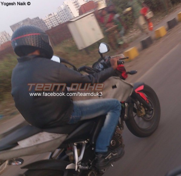 bajaj-pulsar-180-ns-pics- (4)