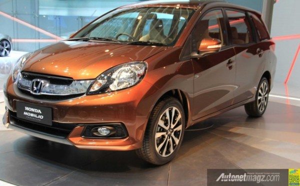 honda-mobilio-pics