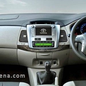 toyota innova facelift india laucnh z variant prices