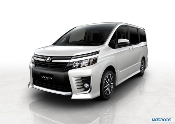 051113-1-toy-Toyota_Voxy_Concept