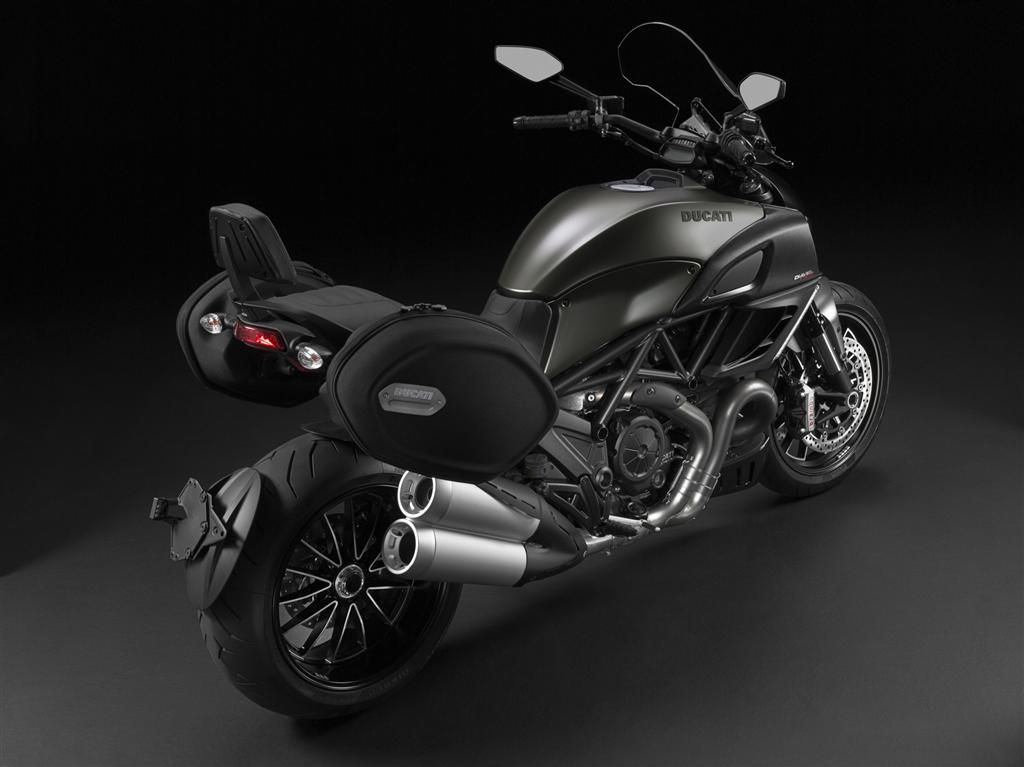 2014 Ducati Diavel Strada-2