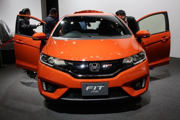 2014-Honda-Fit-RS-Pics-1