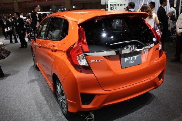 2014-Honda-Fit-RS-Pics-2