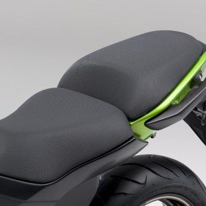 Kawasaki Ninja R seat