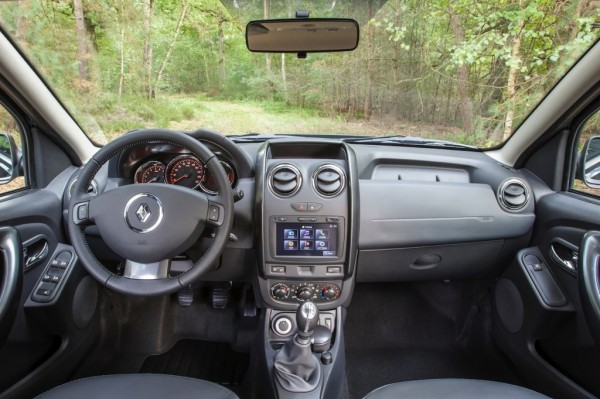 2014-Renault-Duster-Facelift-pics-2