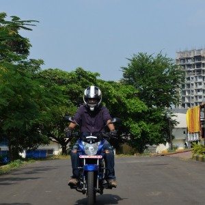 Bajaj Discover M Review Pics Specs