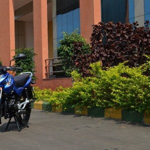 Bajaj Discover M Review Pics Specs