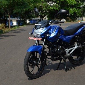 Bajaj Discover M Review Pics Specs