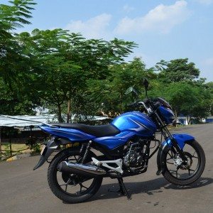 Bajaj Discover M Review Pics Specs