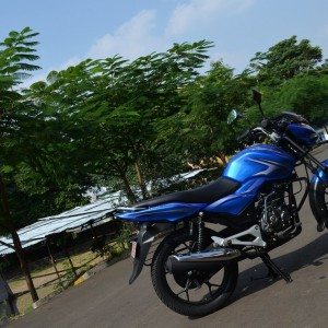 Bajaj Discover M Review Pics Specs