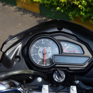 Bajaj Discover M Review Pics Specs