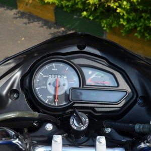 Bajaj Discover M Review Pics Specs