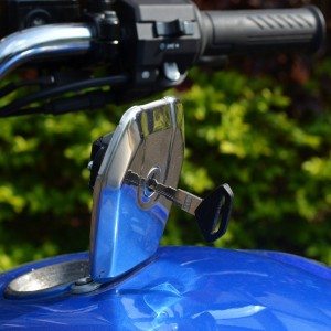 Bajaj Discover M Review Pics Specs