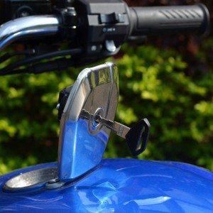 Bajaj Discover M Review Pics Specs