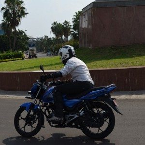 Bajaj Discover M Review Pics Specs