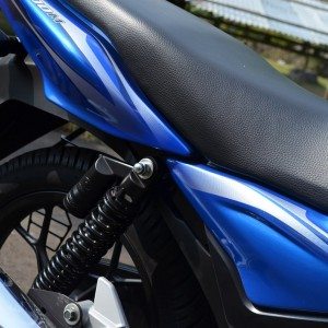 Bajaj Discover M Review Pics Specs