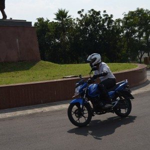 Bajaj Discover M Review Pics Specs