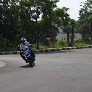 Bajaj Discover M Review Pics Specs