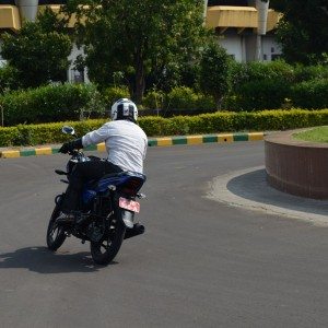 Bajaj Discover M Review Pics Specs