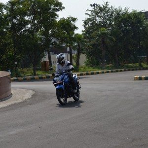 Bajaj Discover M Review Pics Specs