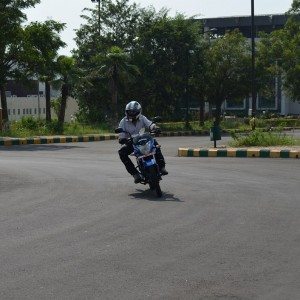 Bajaj Discover M Review Pics Specs