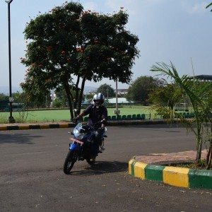 Bajaj Discover M Review Pics Specs