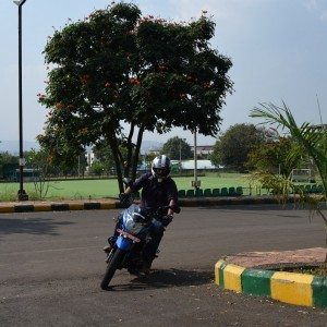 Bajaj Discover M Review Pics Specs