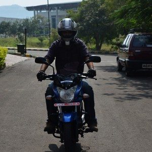 Bajaj Discover M Review Pics Specs