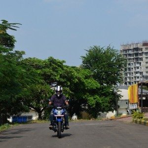 Bajaj Discover M Review Pics Specs